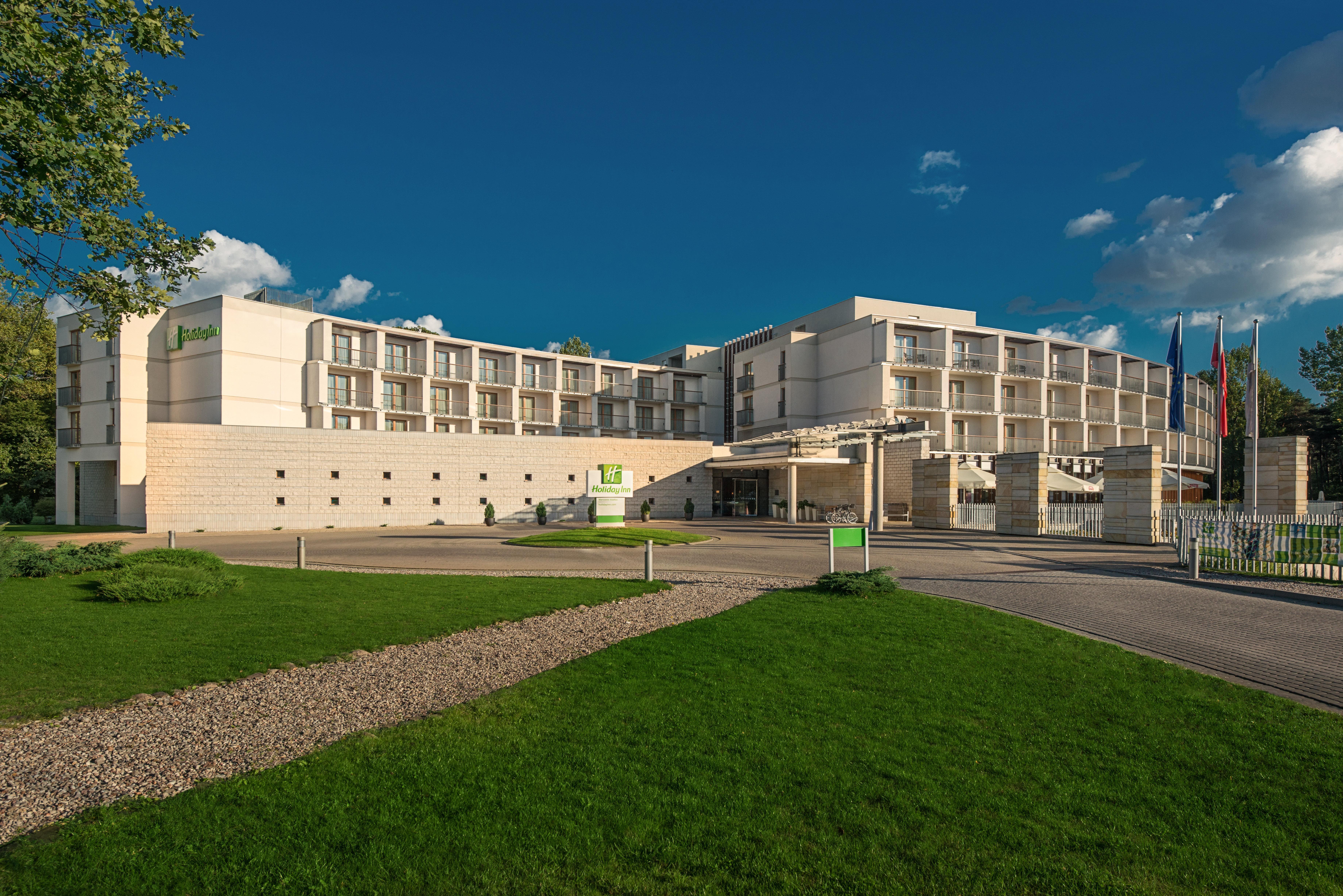 Holiday Inn Resort Warsaw Jozefow By Ihg Exterior photo